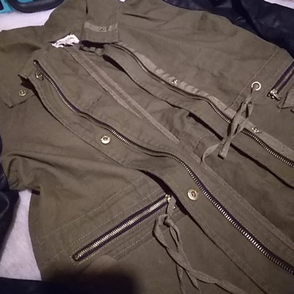 Jacket - Picture 2 of 4